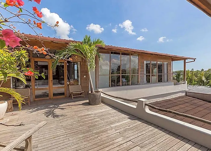ホテル Pool 7bed Yoga Gym Cinema 10min Canggu 4*