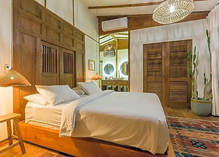 ホテル Pool 7bed Yoga Gym Cinema 10min Canggu 4*