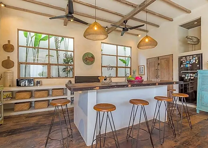 ホテル Pool 7bed Yoga Gym Cinema 10min Canggu