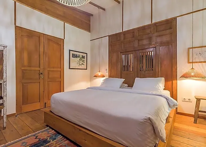 Pool 7bed Yoga Gym Cinema 10min Canggu ホテル 4*
